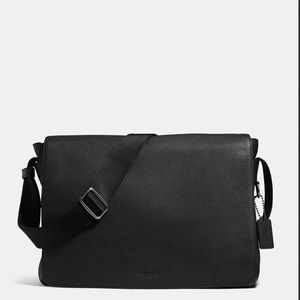 Coach Metropolitan Courier in Pebble Leather Black